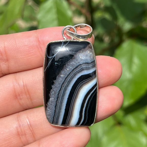 Jewelry - 925 Silver‎ plated druzy onyx pendant
